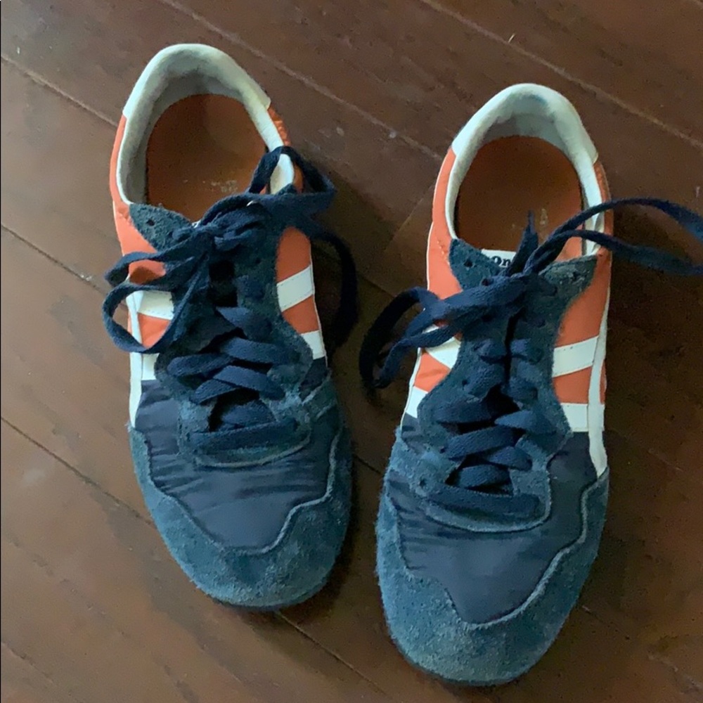 Sneakers, women’s